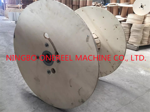Round Wooden Industrial Cable Spool 